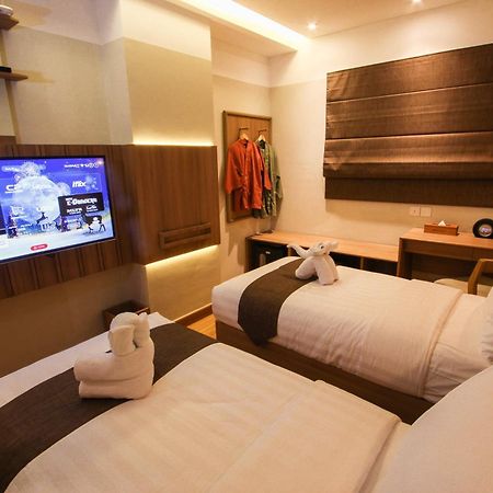 Kuretakeso Kemang Hotel Jacarta Exterior foto