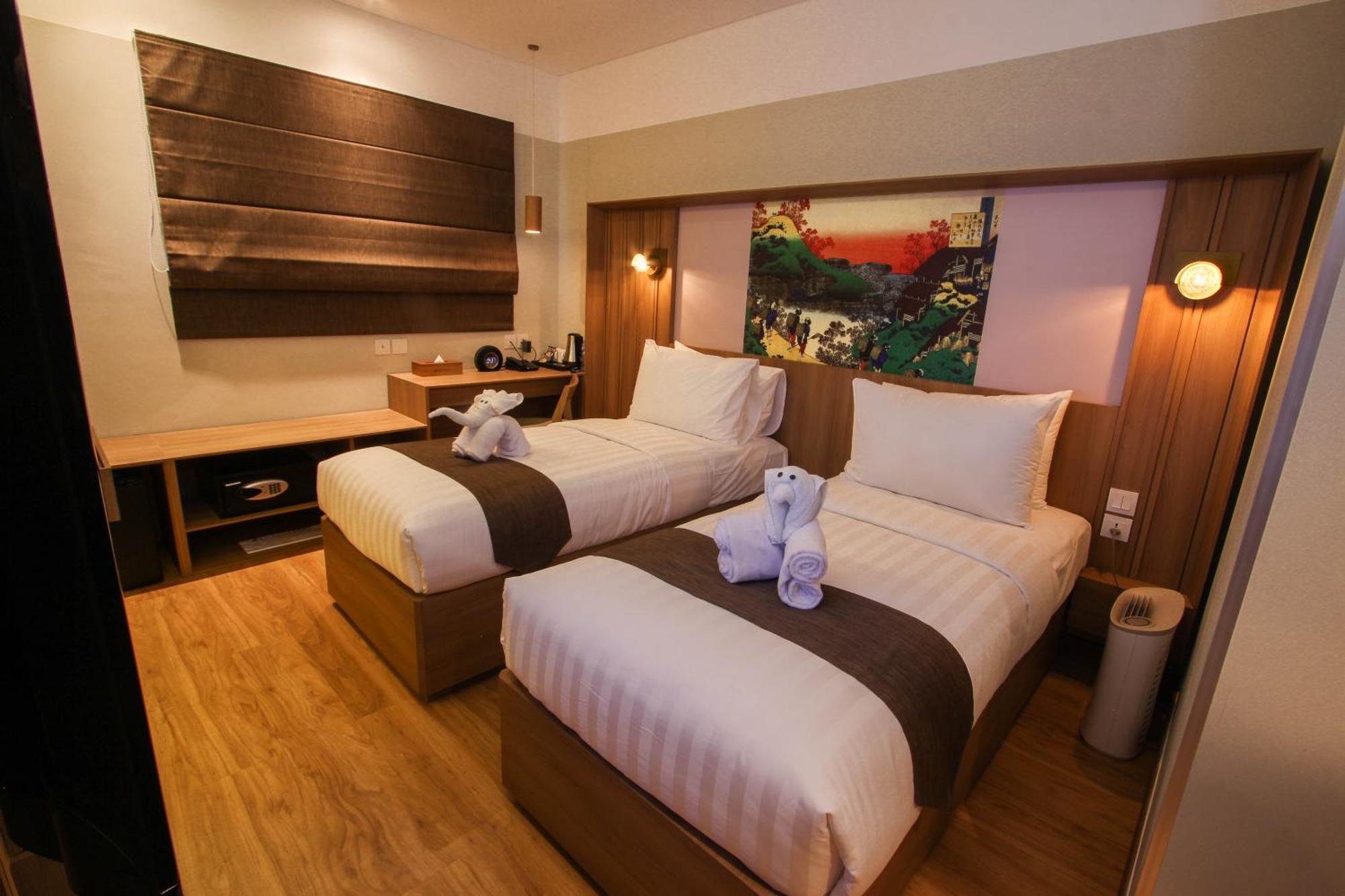 Kuretakeso Kemang Hotel Jacarta Exterior foto